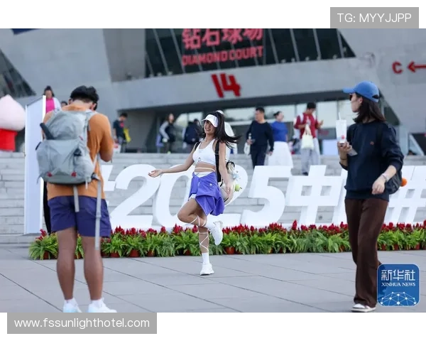 激情挥拍奋勇争先内蒙古2025年中青年网球比赛精彩开赛